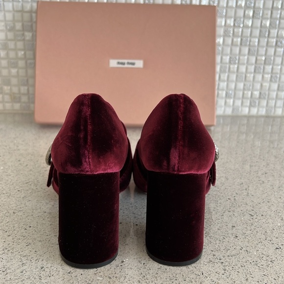 Miu Miu Velvet & Pearl Pumps - Picture 7 of 10